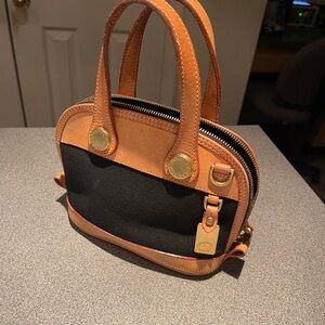 Dooney Bourke